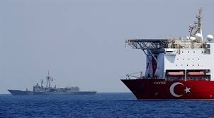البحرية اليونانية تعترض سفينة شحن تركية 