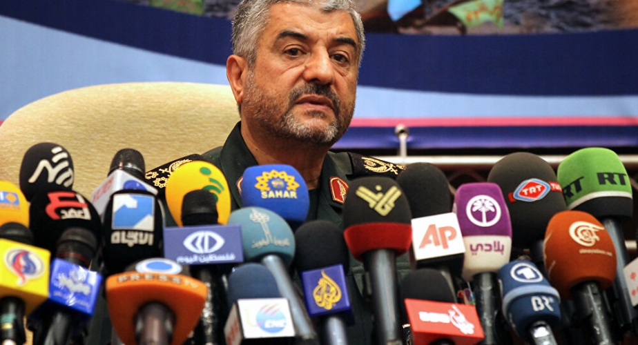 مستشار الخامنئي: إيران تجاوزت التهديدات العسكرية والأمنية