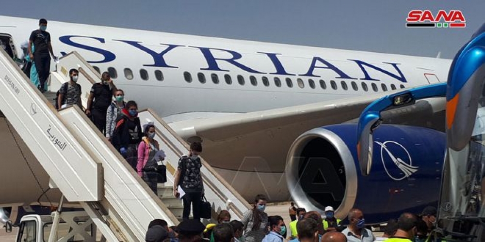 وصول 250 طالباً سورياً إلى مطار دمشق الدولي من الهند