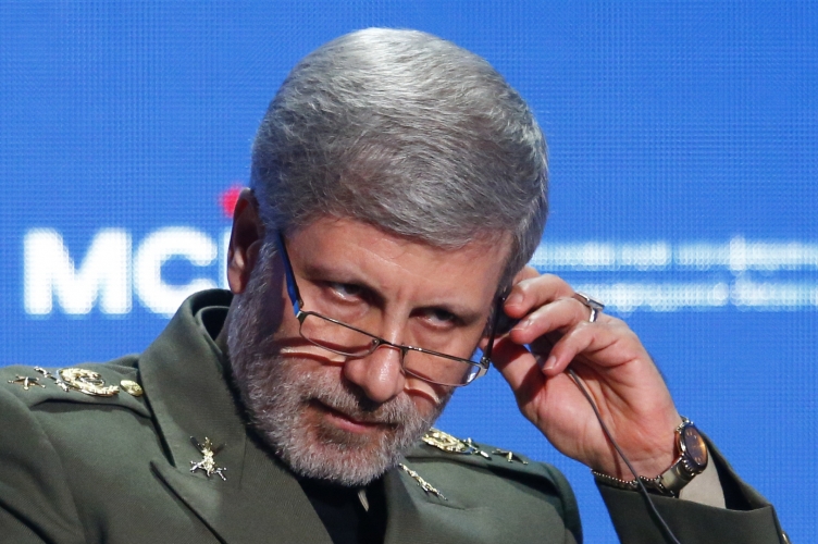 وزير الدفاع الإيراني: سنصدر السلاح رغم المساعي الأمريكية لتمديد حظر التسلح