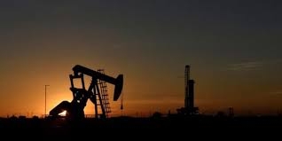 أسعار النفط تصعد وتسجل 44.32 دولاراً للبرميل