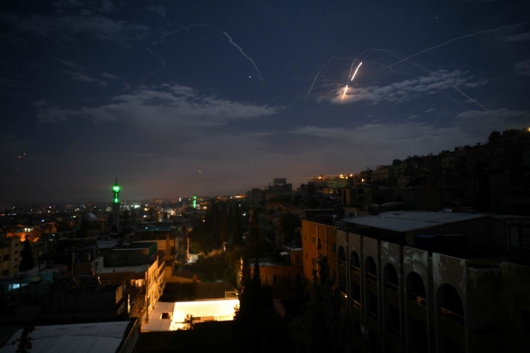 عدوان إسرائيلي على أهداف عسكرية بريف دمشق الجنوبي والدفاع الجوي يتصدى