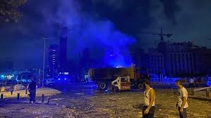 اقتحام مقرات وزارتي الأشغال والمهجرين في بيروت وقيادة الجيش تحذر   
