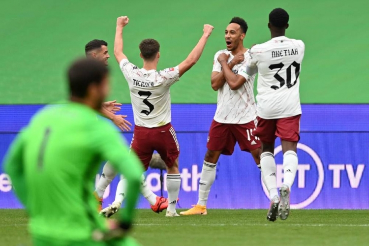 آرسنال بطلاً لكأس الدرع الإنكليزية
