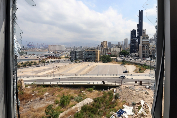 الجيش اللبناني يعلن العثور على 4.35 طن من نترات الأمونيوم قرب مدخل المرفأ رقم 9