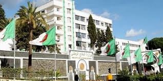الجيش الجزائري يدمر 11 وكراً للإرهابيين شمال البلاد   
