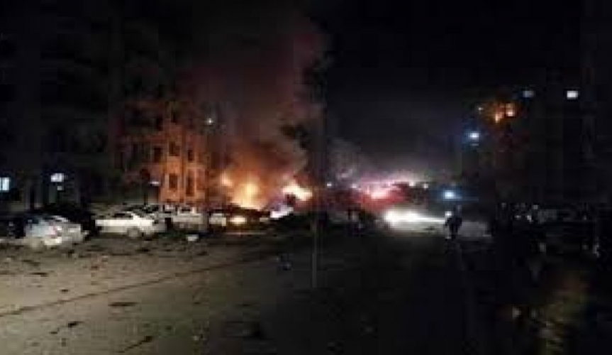إصابة شخص جراء انفجار عبوة ناسفة بسيارة في مدينة بصرى بريف درعا