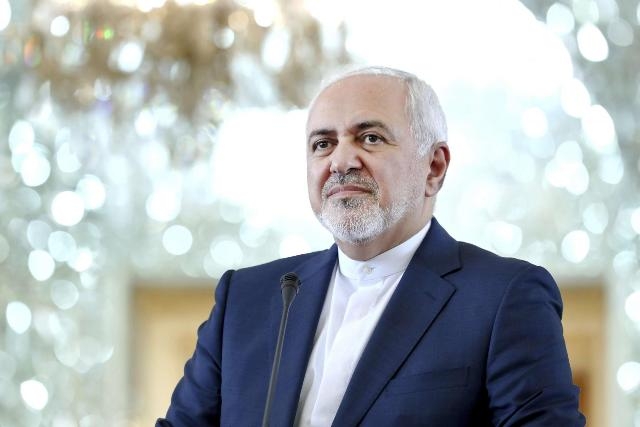 ظريف: إيران ستعتبر أي تعرض لسفنها من قبل الولايات المتحدة قرصنة ولن يبقى دون رد