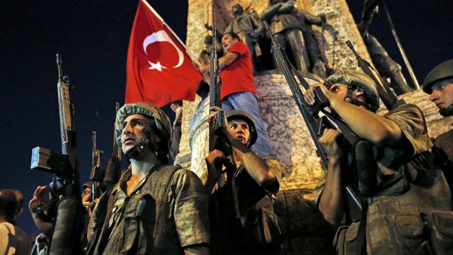 إلقاء القبض على أكثر من 90 عسكريا تركيا سابق بسبب الانقلاب المزعوم قبل سنوات   