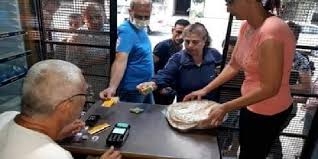 1260 جهازاً لتجاوز اختناقات بيع الخبز عبر الذكية في طرطوس