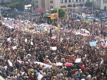 سينمائيون مصريون يعلنون تمسكهم بالاعتصام حتى تحقيق مطالب الشعب