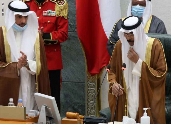 أمير الكويت يختار أخاه مشعل الصباح وليًا للعهد.