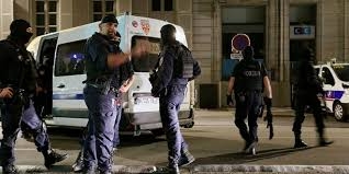 هجوم بقذائف مورتر على أحد مراكز الشرطة الفرنسية في باريس