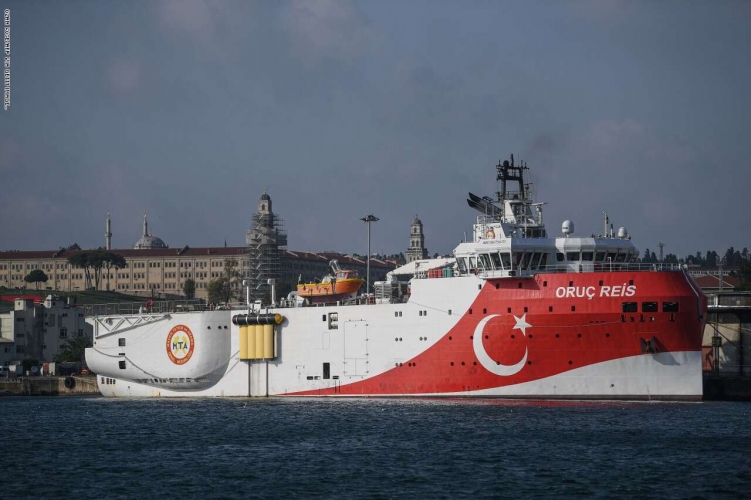 تركيا تعتزم إرسال سفينة تنقيب قبالة سواحل قبرص مجددًا وسط خلاف مع اليونان.