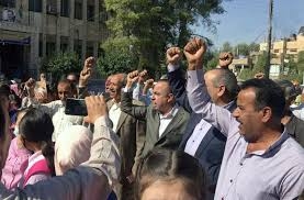 وقفة وطنية لأهالي مدينة القامشلي تطالب بطرد الاحتلالين الأمريكي والتركي   
