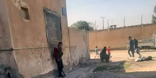 ميليشيا الاحتلال الامريكي (قسد) تستولي على عدد من مساكن الشرطة بحي غويران   