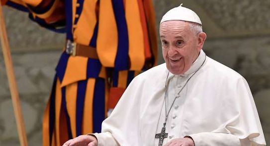 البابا فرنسيس يدعو لإضفاء الشرعية على الزواج المثلي