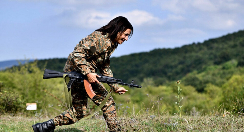 زوجة رئيس وزراء أرمينيا تعلن استعدادها للمشاركة في الحرب