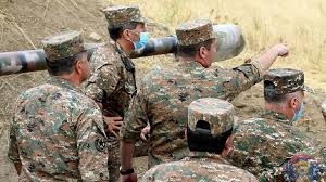 إصابة قائد جيش دفاع قره باغ أثناء تواجده في أحد المواقع العسكرية
