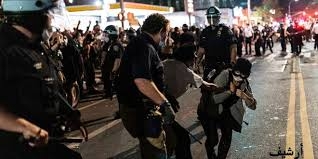 السلطات الأمريكية تعتقل 30 شخصاً خلال احتجاجات مناهضة للعنصرية   