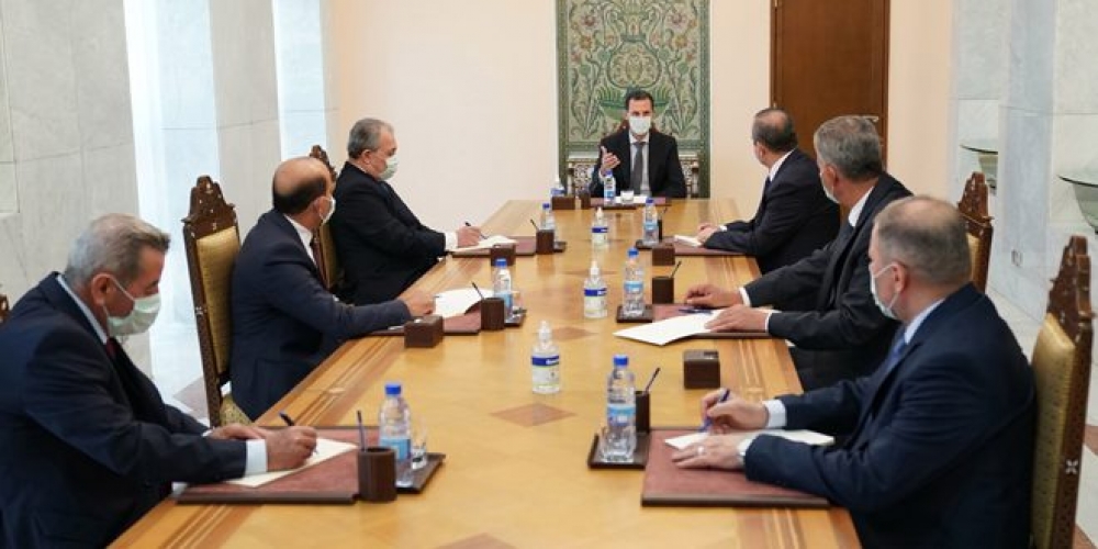 الرئيس الأسد: المحافظ هو ذراع أساسي للدولة لمراقبة وإدارة عمل المؤسسات
