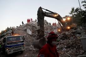 ارتفاع عدد قتلى زلزال إزمير في تركيا إلى 43 شخصا مع استمرار عمليات البحث
