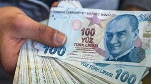 الليرة التركية تقترب من أدنى مستوى لها مقابل الدولار