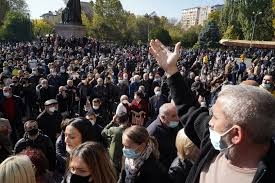 البرلمان الأرمني ينظر في استقالة باشينيان