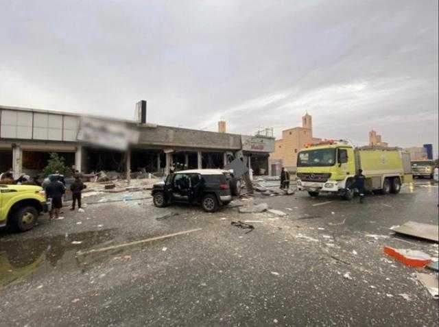 مقتل شخص وجرح آخرين بانفجار في مطعم بالعاصمة السعودية.