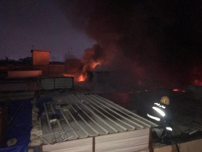 حريق هائل في أحد الأسواق الشعبية العراقية