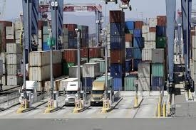 عجز التجارة الأمريكي يرتفع 1.7% خلال أكتوبر