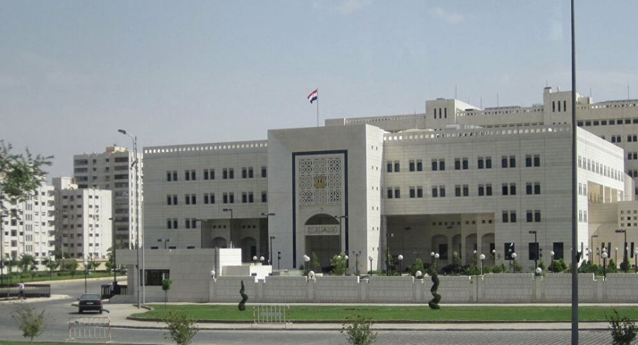 الحكومة تطلب بطاقات وصف وظيفي لمراكز المستويات بالإدارة العليا
