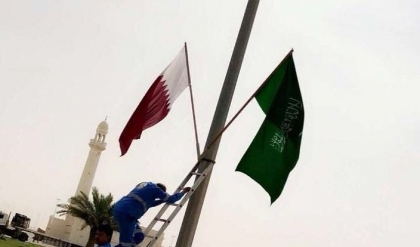 الفايننشال تايمز: تعهد سعودي قطري بإنهاء أزمة الخليج