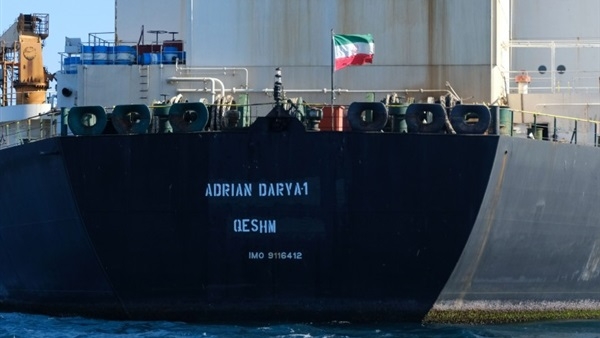 إيران ترسل ناقلة إلى فنزويلا لتحميل النفط