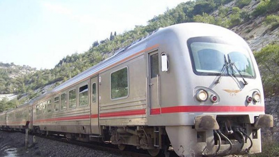 الخطوط الحديدية تُسيّر رحلتا قطار يوميتين بين جبلة واللاذقية