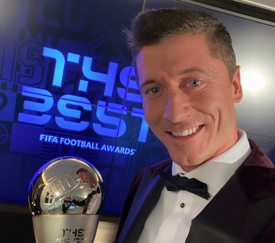 ليفاندوفسكي ينال جائزة أفضل لاعب لعام 2020 متفوقاً على ميسي ورونالدو