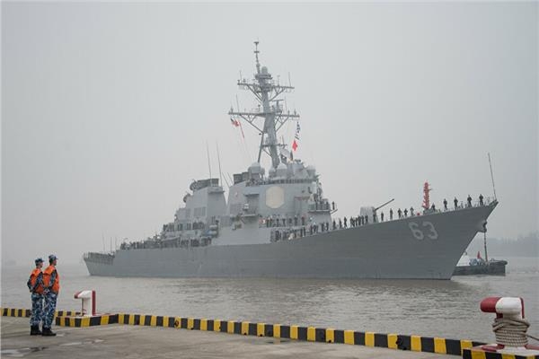 الجيش الصيني يعلن تعقب سفينة حربية أمريكية في مضيق تايوان