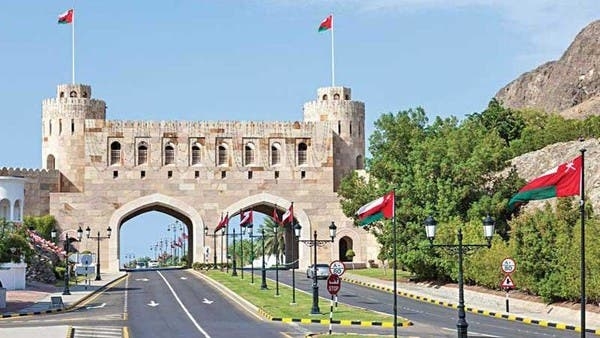 سلطنة عمان تعلن الاشتباه بوجود إصابات بسلالة كورونا الجديدة