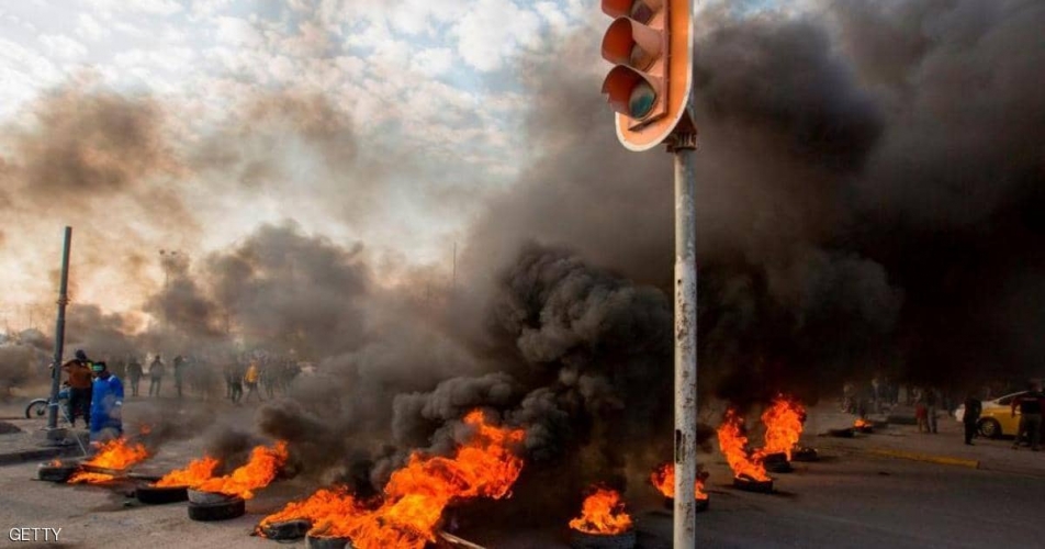 محتجون في العراق يغلقون شركات نفطية بالبصرة