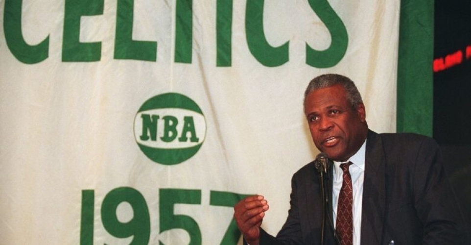 رحيل أسطورة كرة السلة الأمريكي كيه سي جونز عن عمر 88 عاما