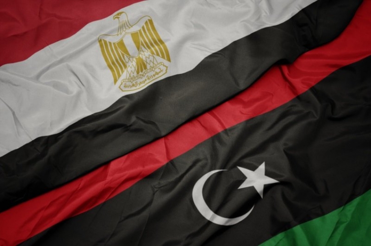 وفد مصري رفيع المستوى يصل إلى العاصمة الليبية
