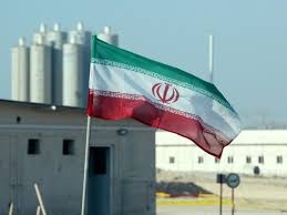 إيران ستطرد مفتشي وكالة الطاقة ما لم يرفع الحظر بحلول 21 شباط
