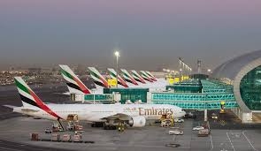 الإمارات تؤكد تجميد منح التأشيرات لمواطني 13 دولة 