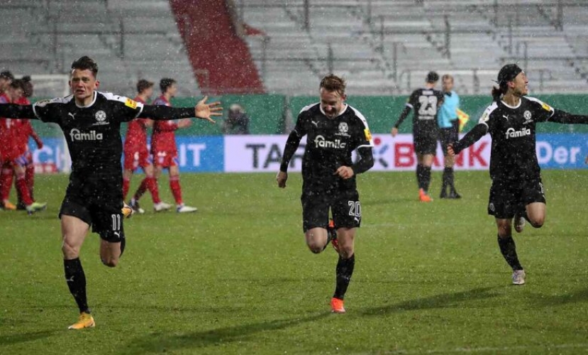 هولشتاين يجرّد بايرن ميونيخ من كأس ألمانيا