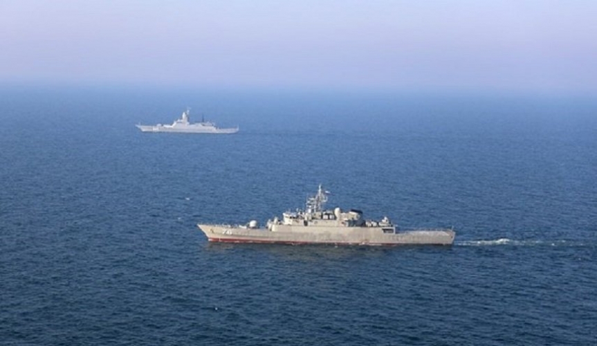 السفن الإيرانية والروسية تطلق النار على أهداف محددة خلال مناورات مشتركة   