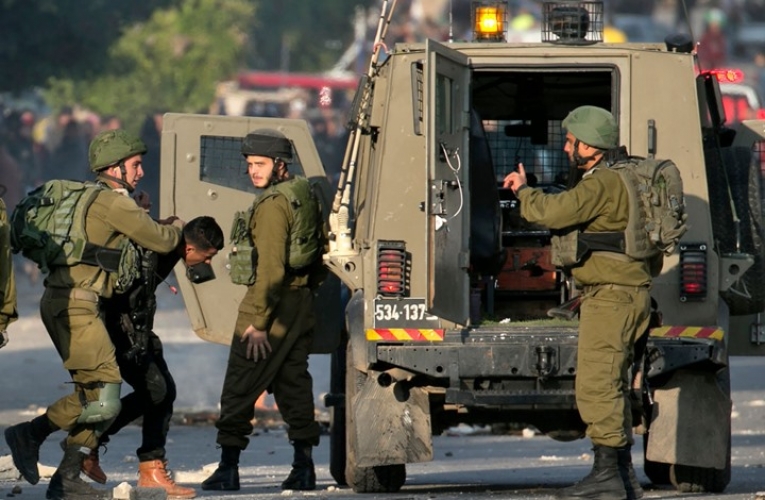 الإحتلال يشن سلسلة إعتقالات في القدس  و الضفة الغربية