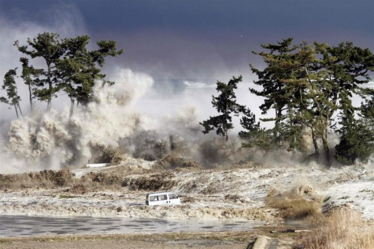 اليابان.. تحذير من تسونامي بعد زلزال بقوة 7,2 درجات قبالة الساحل الشمالي الشرقي 