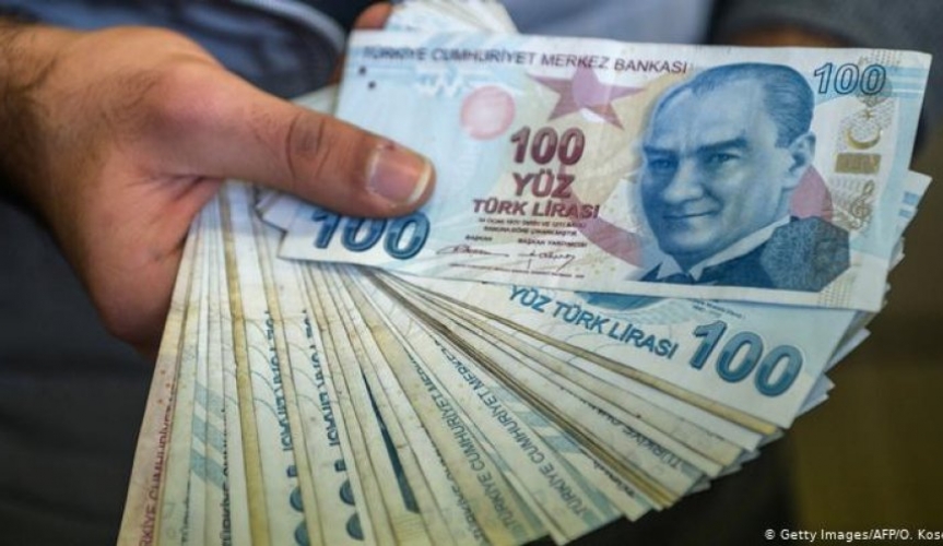 إنخفاض حاد بسعر صرف الليرة التركية بعد قرار من أردوغان
