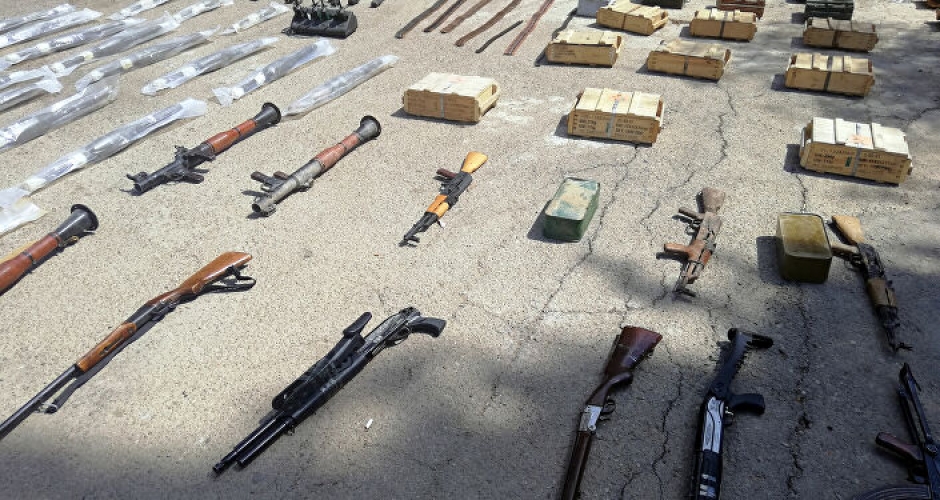 أسلحة وذخائر بعضها أمريكي الصنع من مخلفات الإرهابيين بريف درعا 
