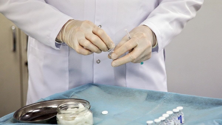 مدير معهد غامالي يجيب .. هل يمكن أنم يصاب متلقي لقاح سبوتنيك الروسي بفيروس كورونا ..؟   